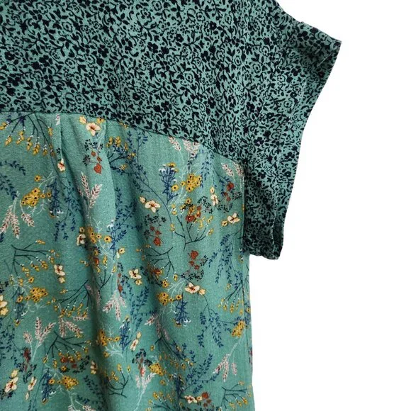 DR2 Green with Navy & Yellow Print Short Sleeved Pullover Blouse Size M - Picture 3 of 12